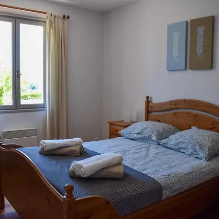 Vakantiehuis L'ormeau - Lovely House With Pool Tennis Court Kids Playground